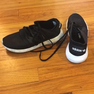 Adidas tubulars Black & white